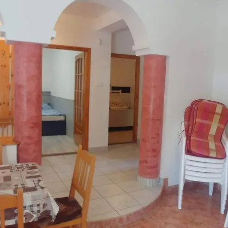 Vitorlas Foeldszint Lejlighed