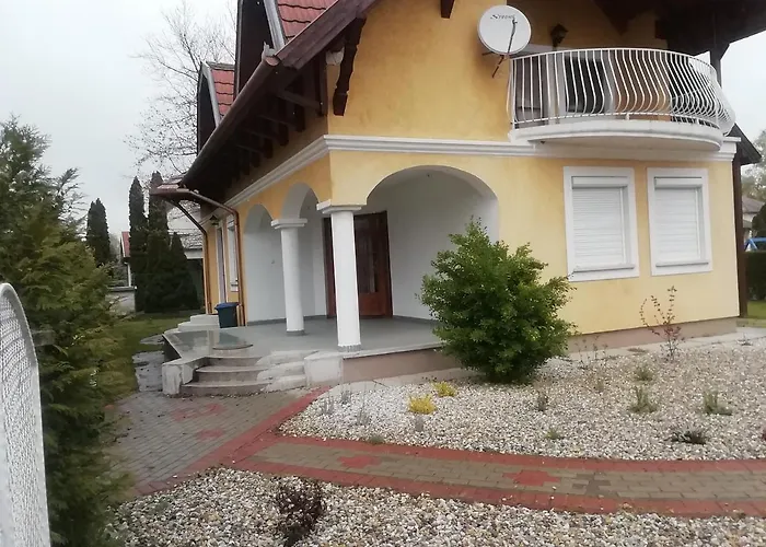 Vitorlas Foeldszint Balatonlelle